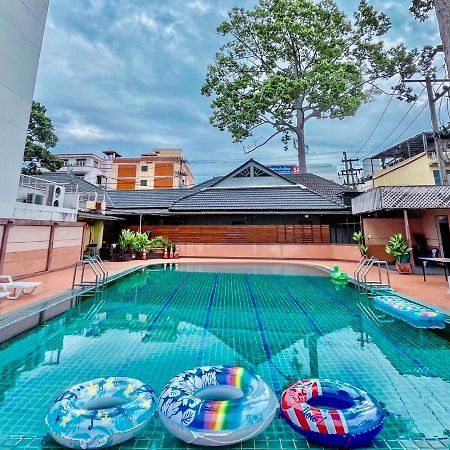 Hotel Pattaya Beach Buitenkant foto